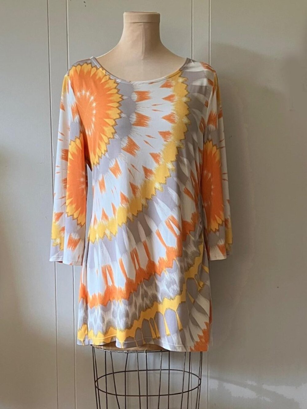 Long scoop neck blouse "ALFANI" vibrant, soft, suitable for day or night